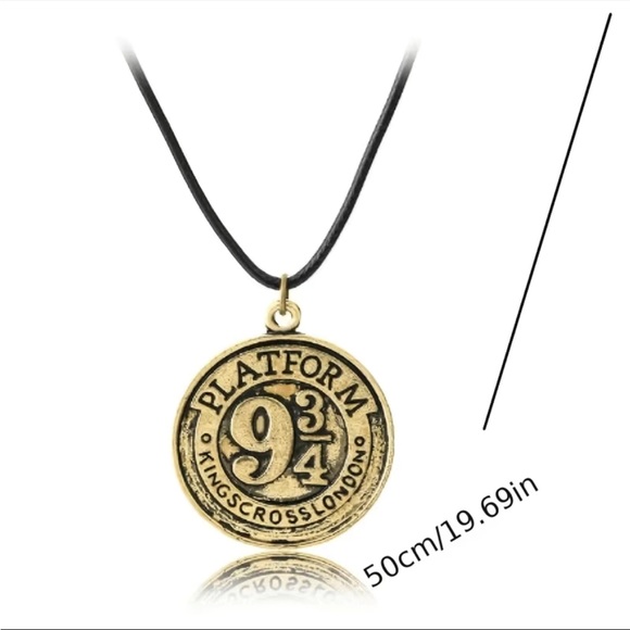 Harry Potter Platform 9 3/4 Necklace - Picture 4 of 5